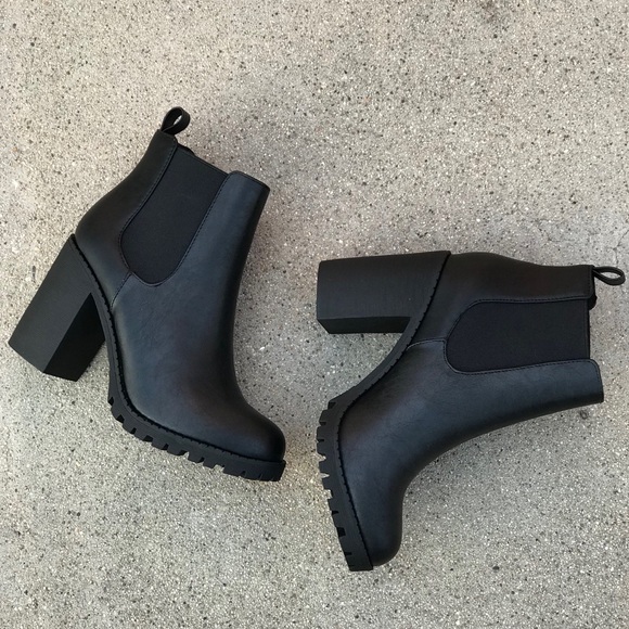 Size 8 Soda Glove Matte Black Lug Sole Combat Boot - Picture 2 of 8